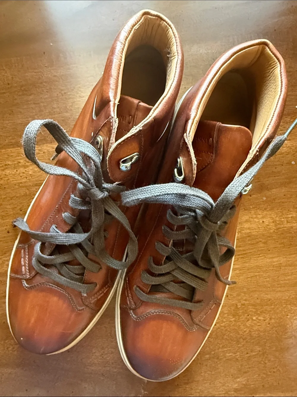 Magnanni Tan Brown Leather High-Top Sneakers